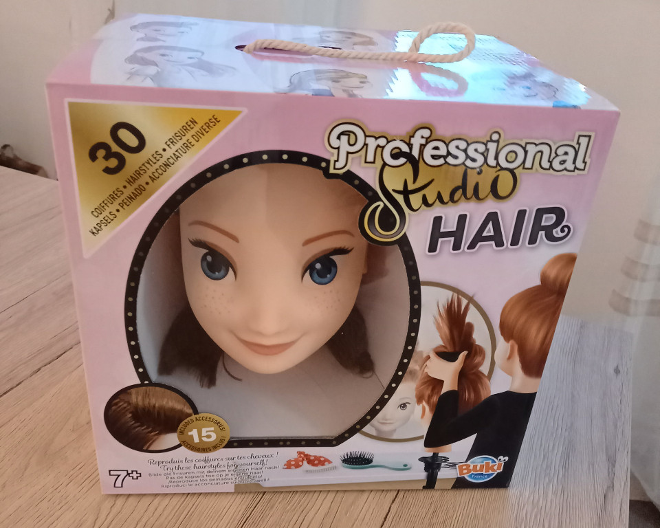 Tête à coiffer pour enfant. Avec accessoires pour différentes coiffures -  Provence Outillage
